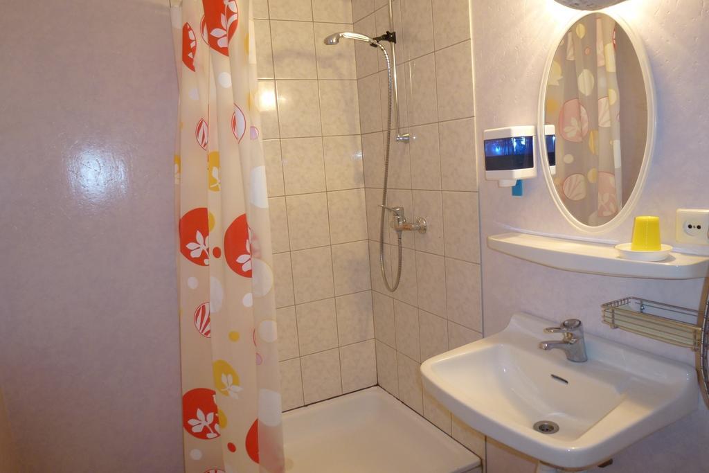 Kihelkonna Pastorate Guesthouse Extérieur photo